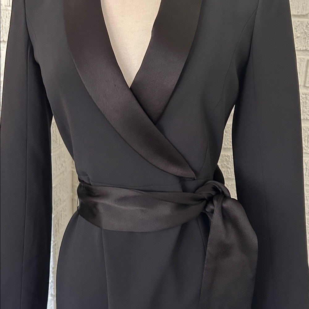 Alice + Olivia/ Mona Black Long Sleeve suit Dress - Picture 5 of 12